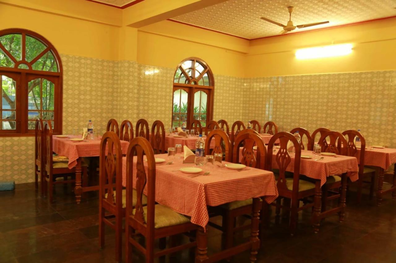 Lake Palace Family Resort Kumarakom Eksteriør bilde